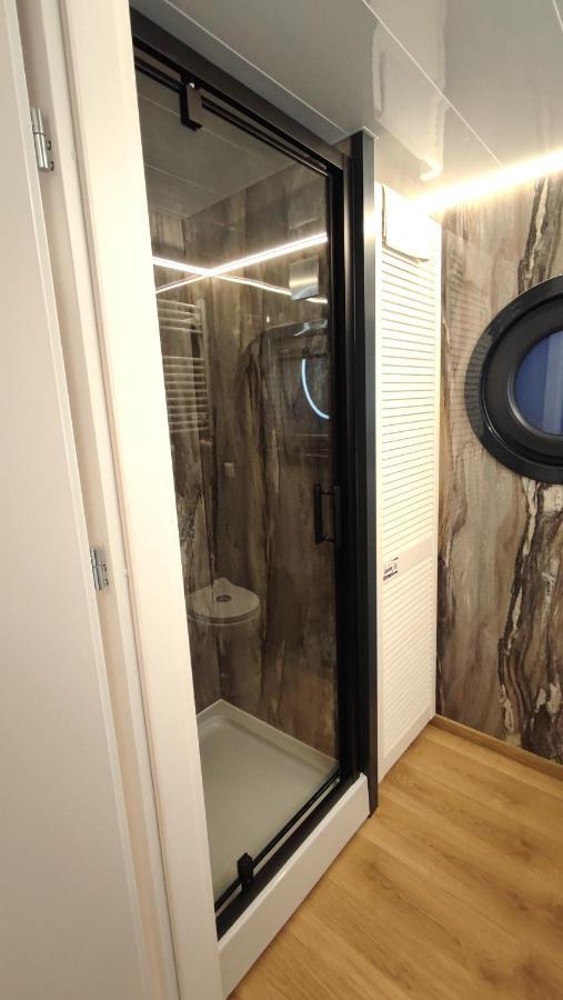 Houseboat Water King Apartament Plywajacy Dom Na Wodzie, 7 Os Breslavia Esterno foto